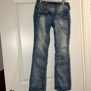 Diesel Cherock Regular Slim-Bootcut Low Waist Button Jeans